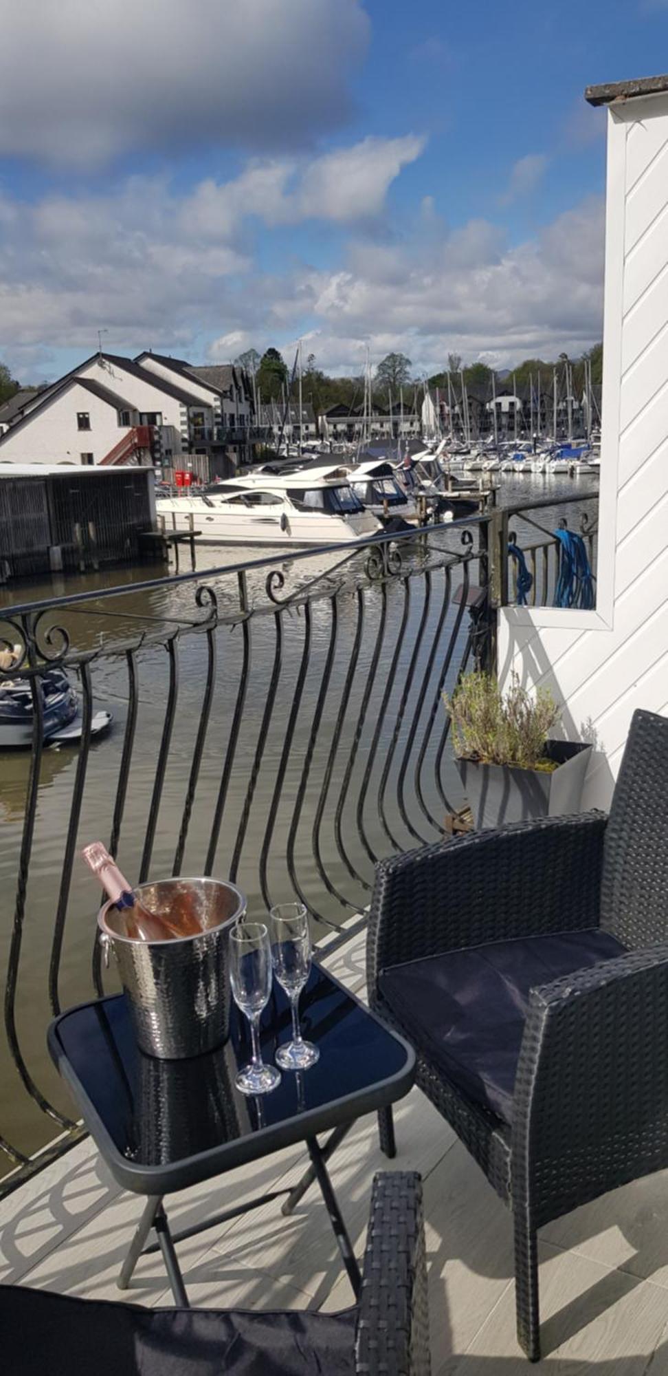Marina Boathouse, Lake Windermere Lets Боунесс-он-Віндермір Екстер'єр фото