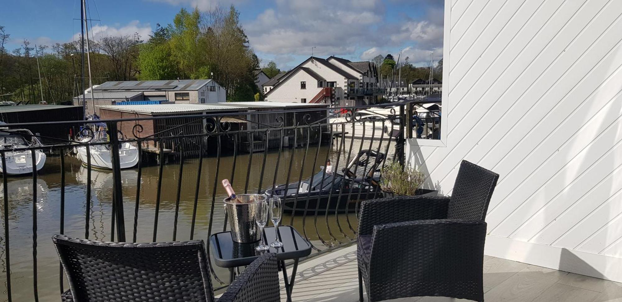 Marina Boathouse, Lake Windermere Lets Боунесс-он-Віндермір Екстер'єр фото